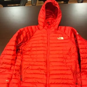 North Face Quince Hooded Summit Series 800 count